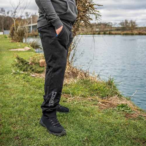 BLACK JOGGERS - LARGE (P0200267) 